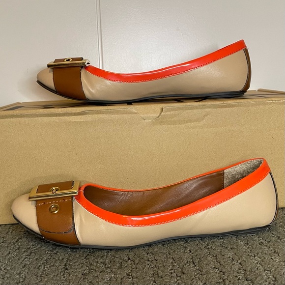 Banana Republic | Hardware Ballet Flat - Picture 7 of 14